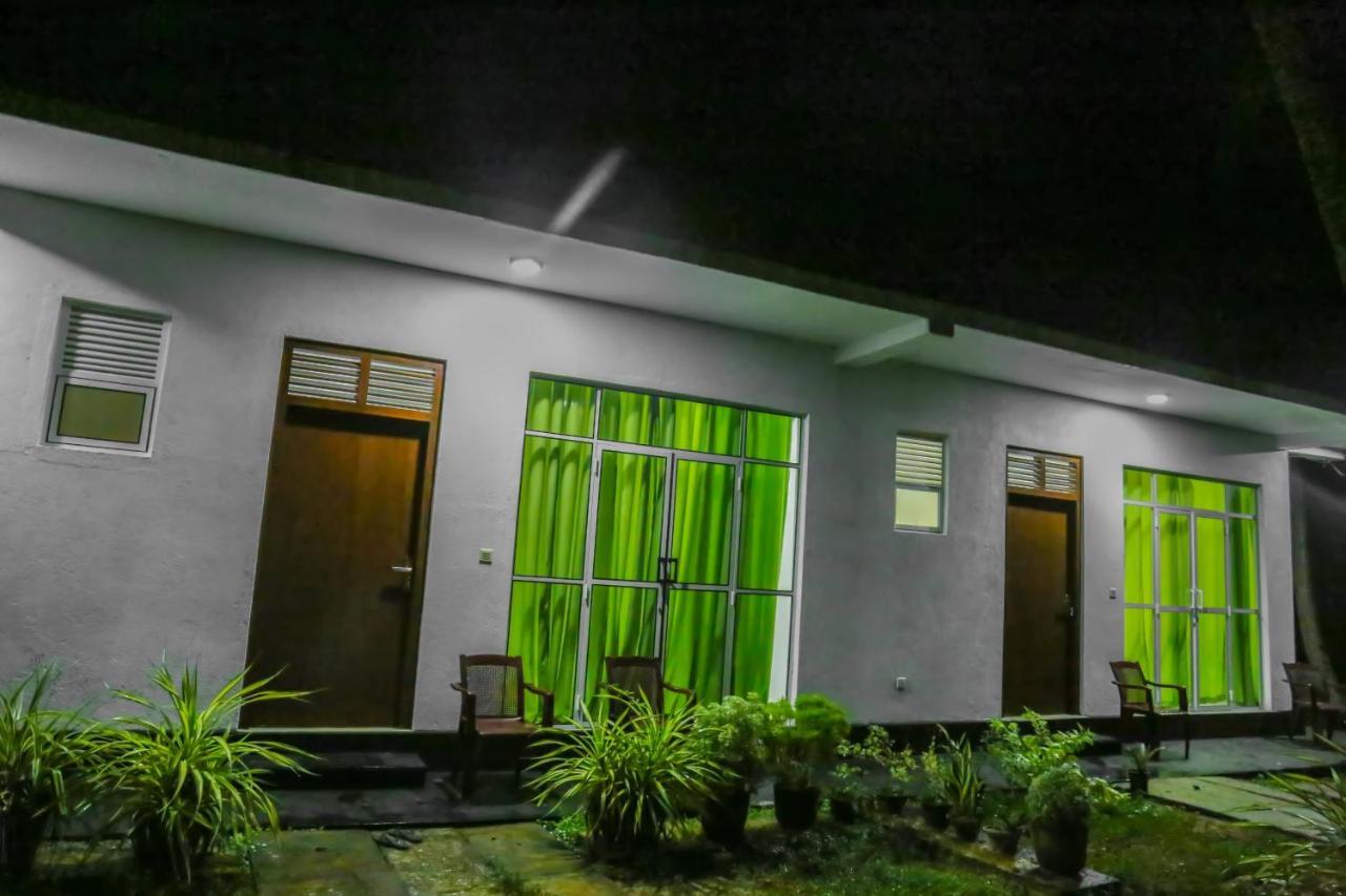Sandy Palms Guesthouse Hikkaduwa Bagian luar foto