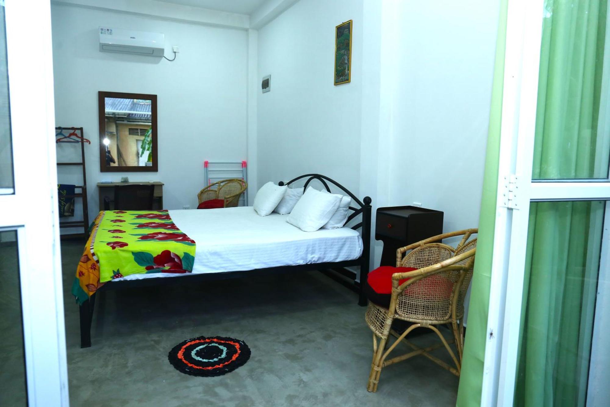 Sandy Palms Guesthouse Hikkaduwa Bagian luar foto