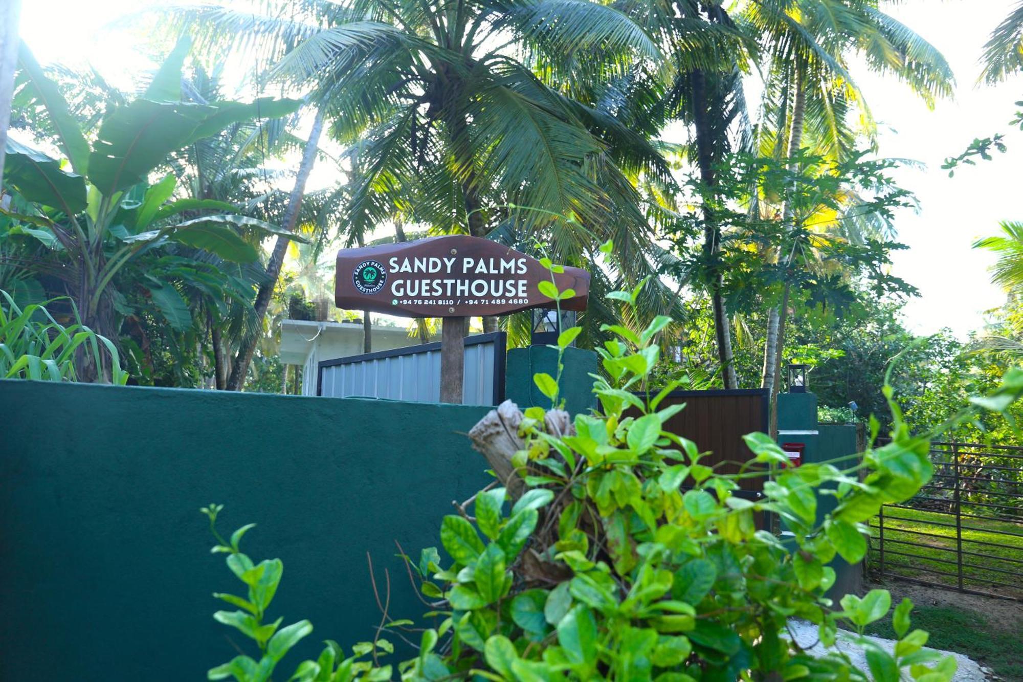 Sandy Palms Guesthouse Hikkaduwa Bagian luar foto