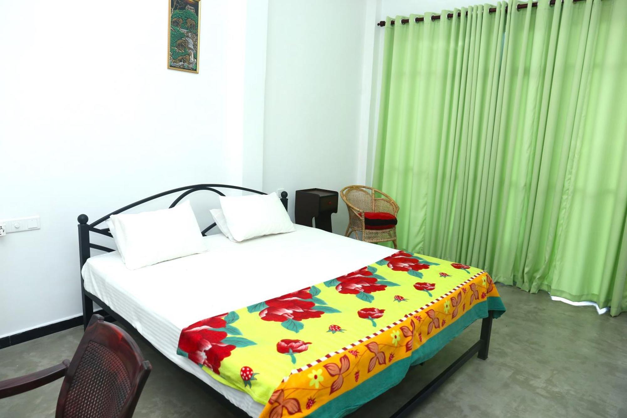 Sandy Palms Guesthouse Hikkaduwa Bagian luar foto