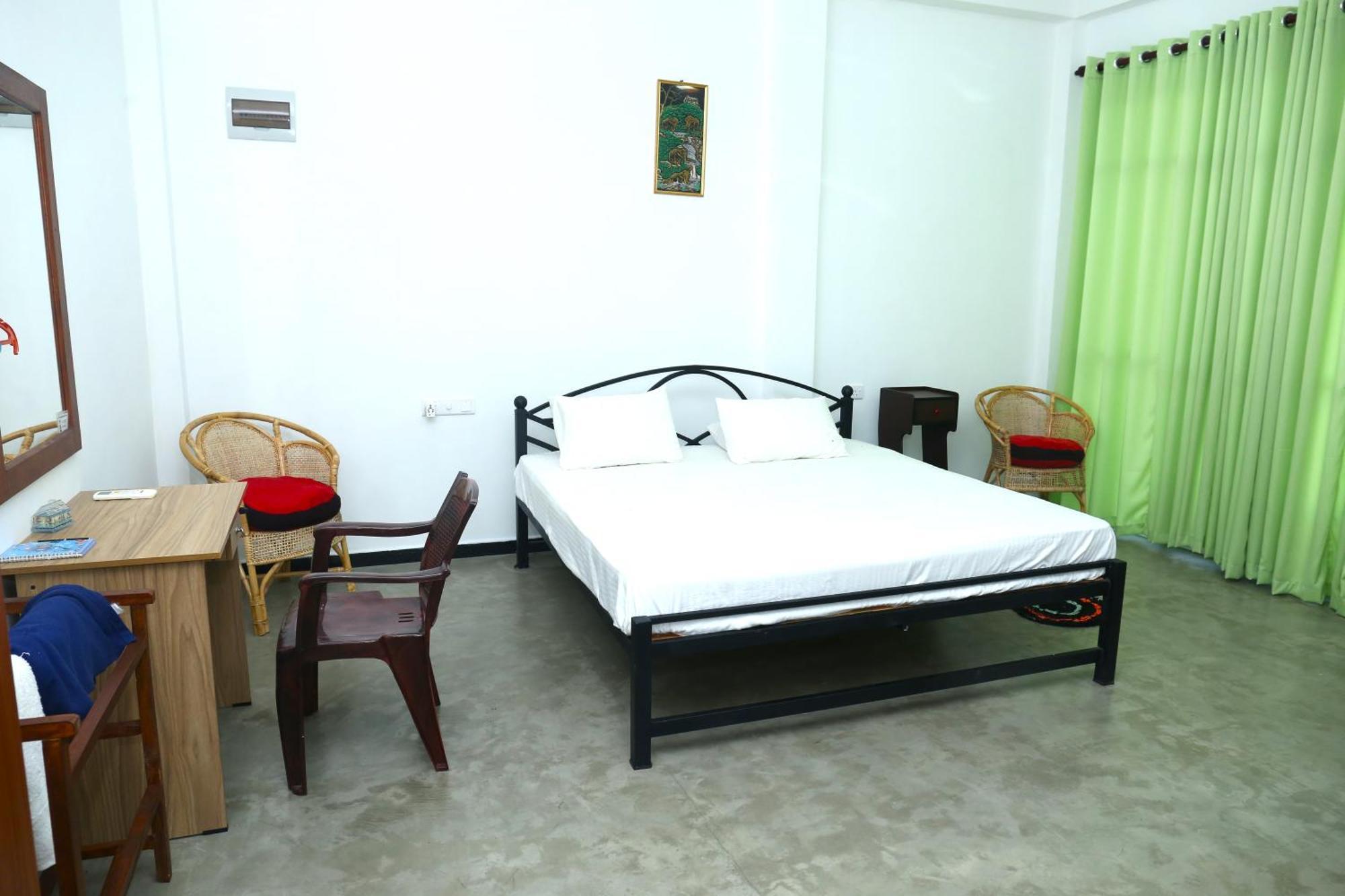 Sandy Palms Guesthouse Hikkaduwa Bagian luar foto