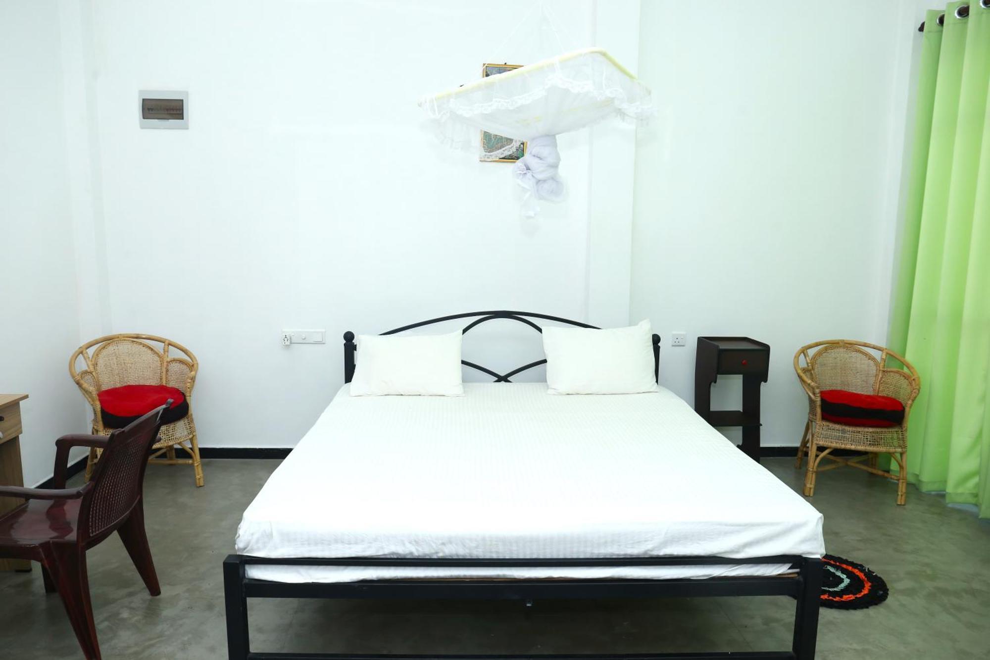 Sandy Palms Guesthouse Hikkaduwa Bagian luar foto