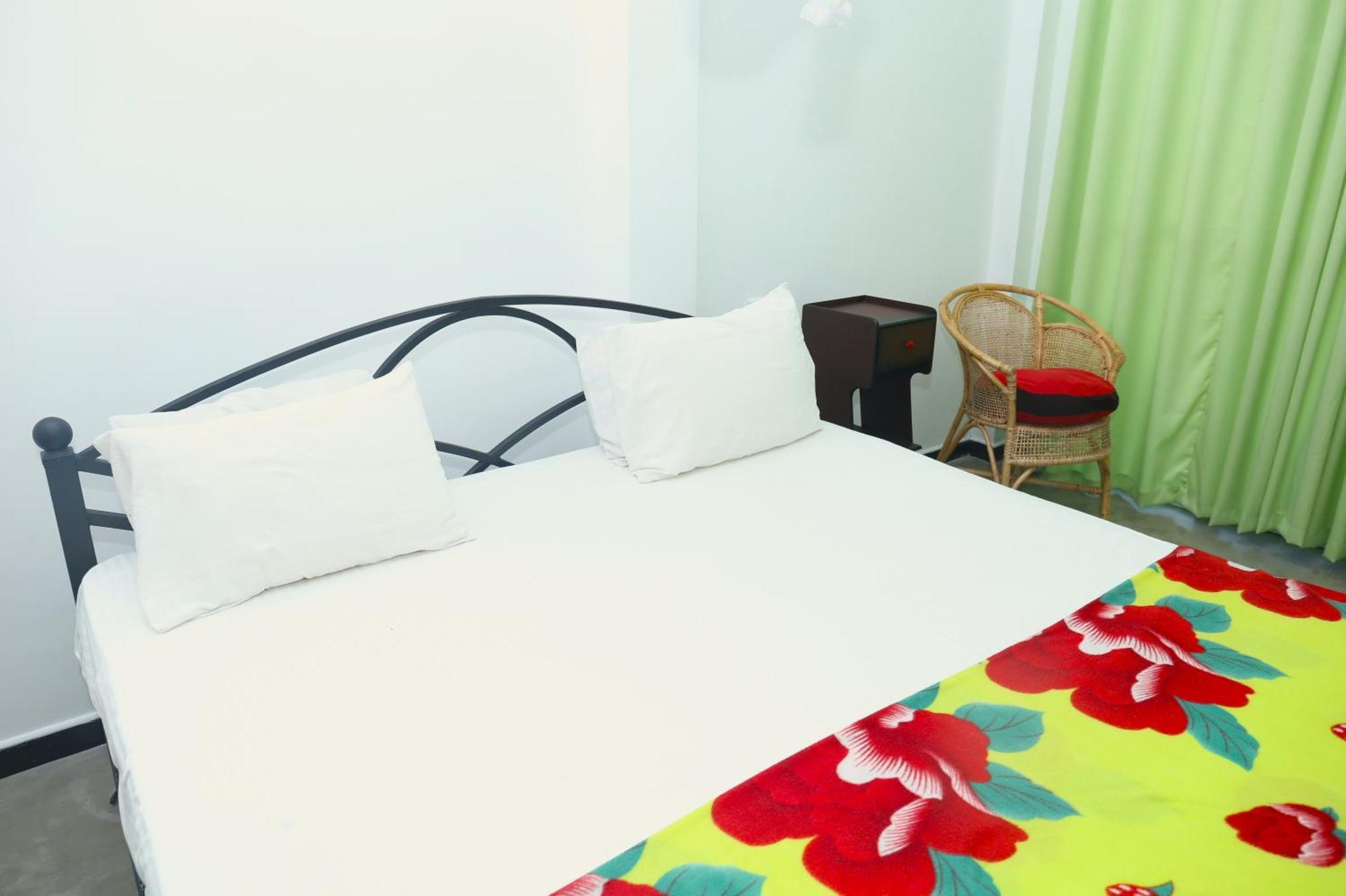 Sandy Palms Guesthouse Hikkaduwa Bagian luar foto